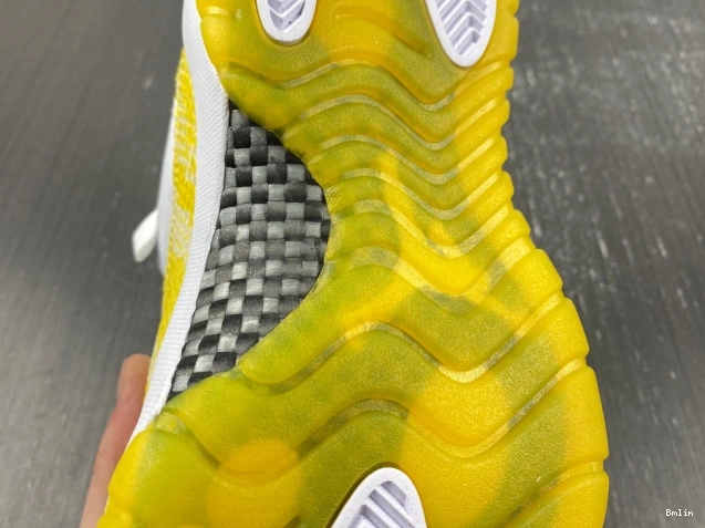 Bmlin Shoes WMNS Yellow Air Jordan 11 AH7860-107 Low Snakeskin 0825